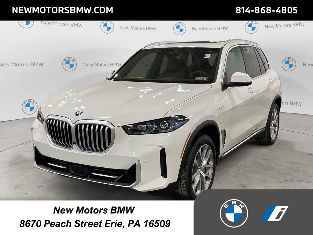 2026 BMW X5 50e's photo