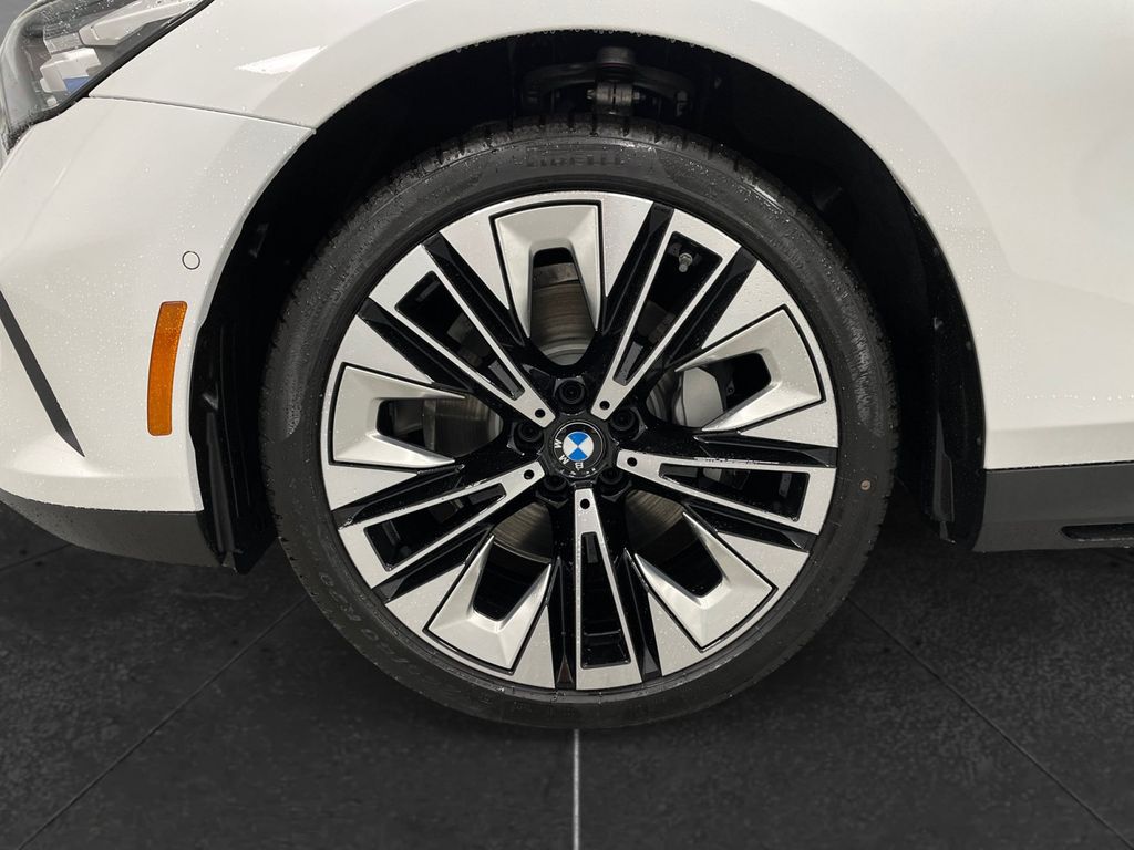 2027 BMW 5 Series 530i xDrive Mineral White Metallic at New Motors