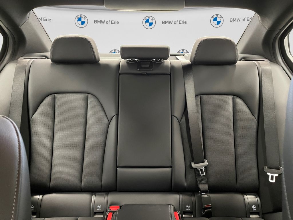2026 BMW 3 Series 330i xDrive - 10