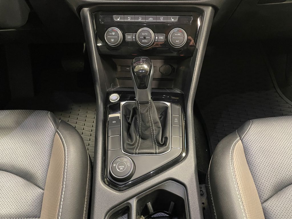 2022 Volkswagen Taos SEL - Photo 11