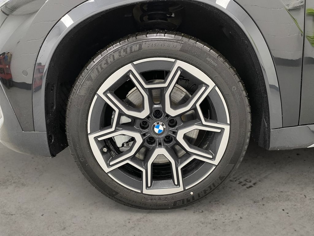 2026 BMW X1 xDrive28i - 11