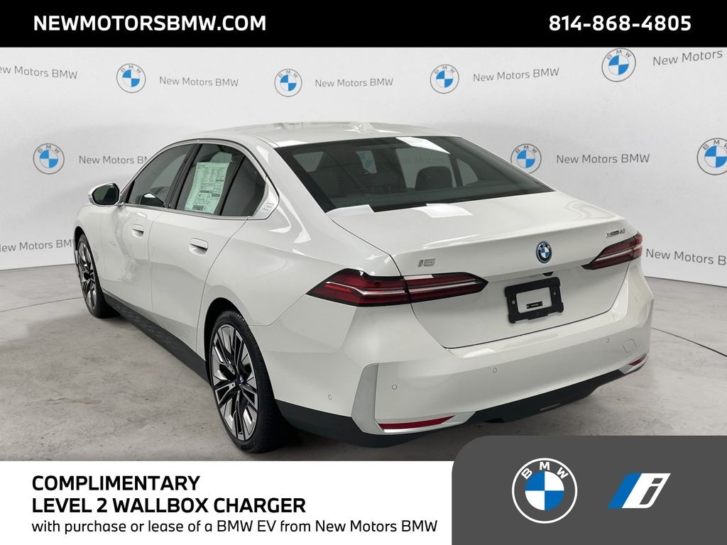 New 2026 BMW i5 xDrive40 Sedan