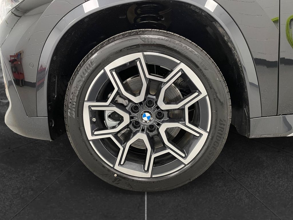 2026 BMW X1 xDrive28i - 11
