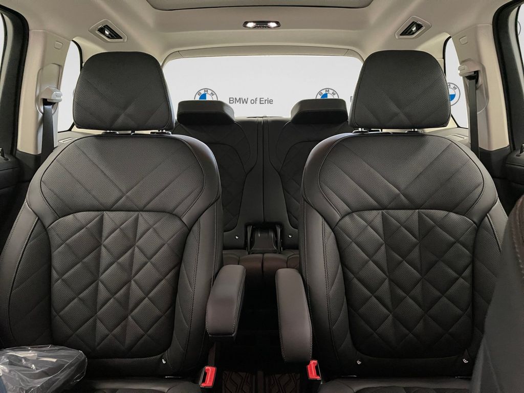 2027 BMW X7 xDrive40i Gray Metallic at New Motors