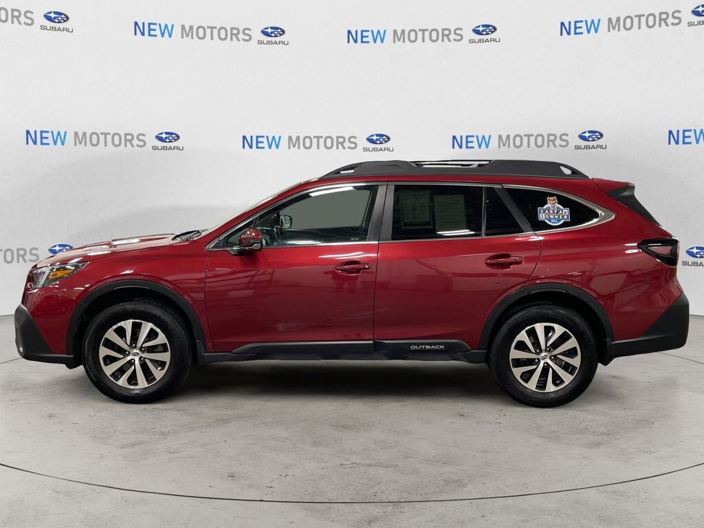 Used 2022 Subaru Outback Premium SUV