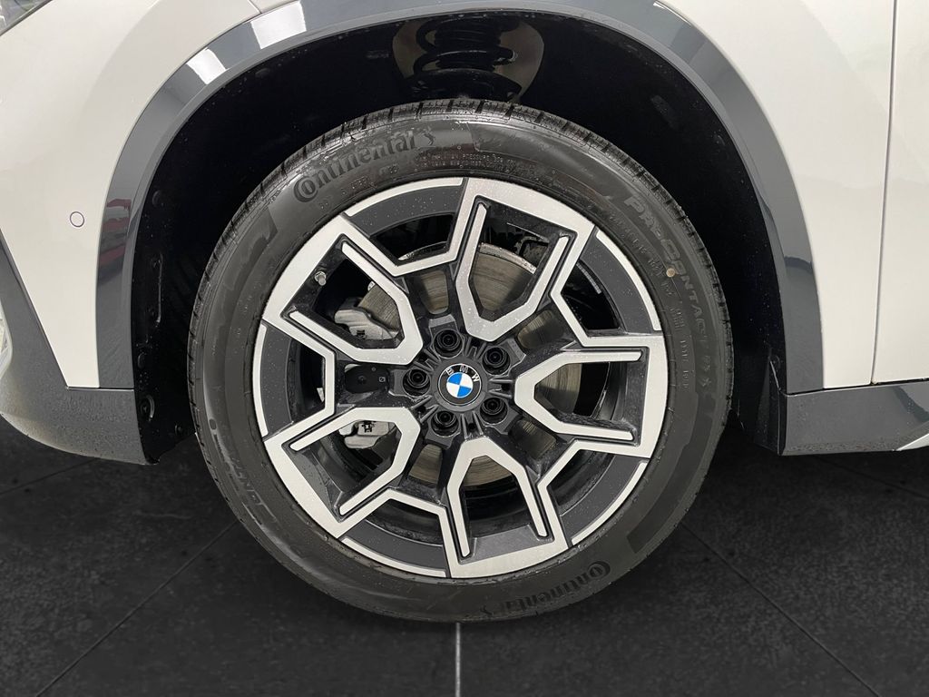 2026 BMW X1 xDrive28i - 11
