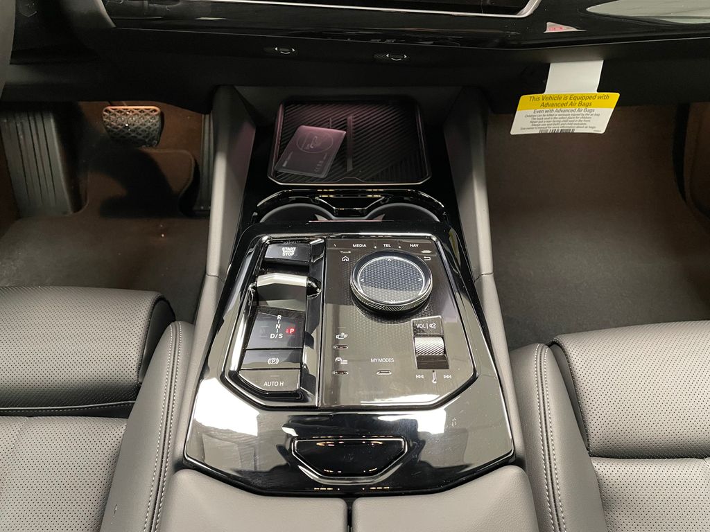 2025 BMW 5 Series 530i - Photo 23