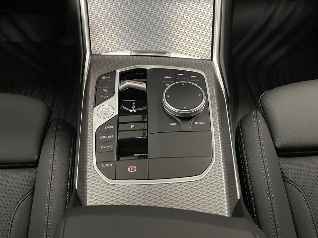 2026 BMW 3 Series 330i xDrive - 8