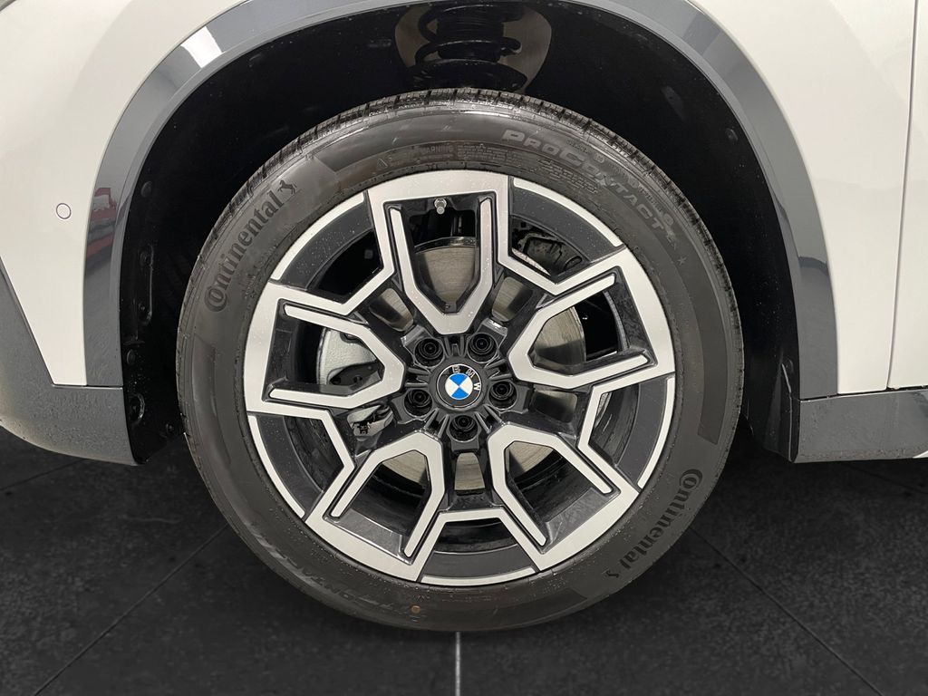 2026 BMW X1 xDrive28i - 11