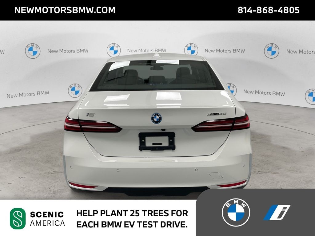 New 2026 BMW i5 xDrive40 Sedan