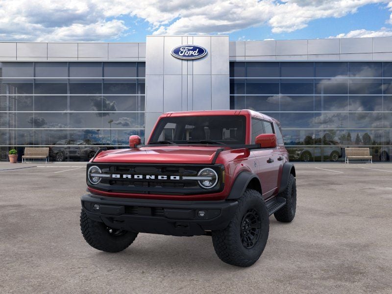 2026 Ford Bronco Outer Banks Ruby Red Metallic Tinted Clearcoat at Town & Country Ford