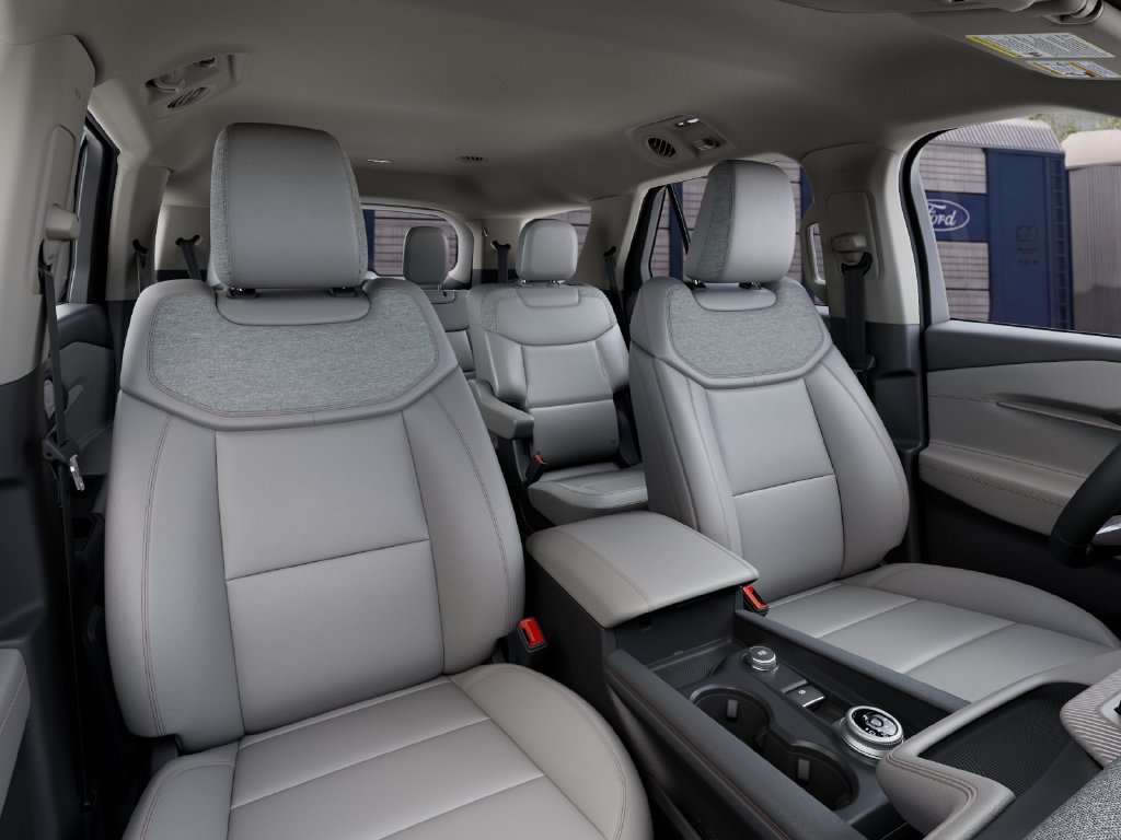 2027 Ford Explorer photo 11 of 24