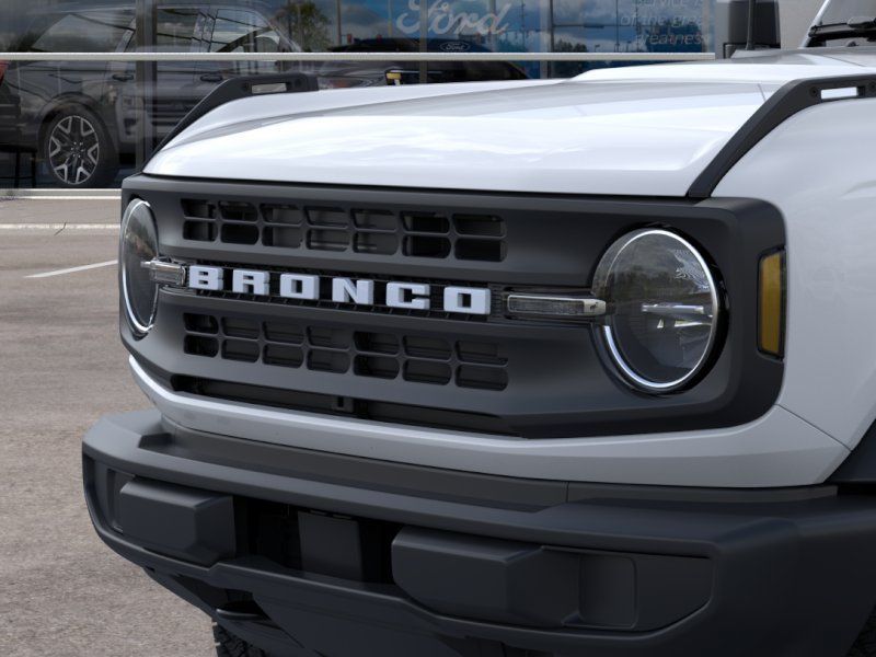2026 Ford Bronco Big Bend Oxford White at Town & Country Ford