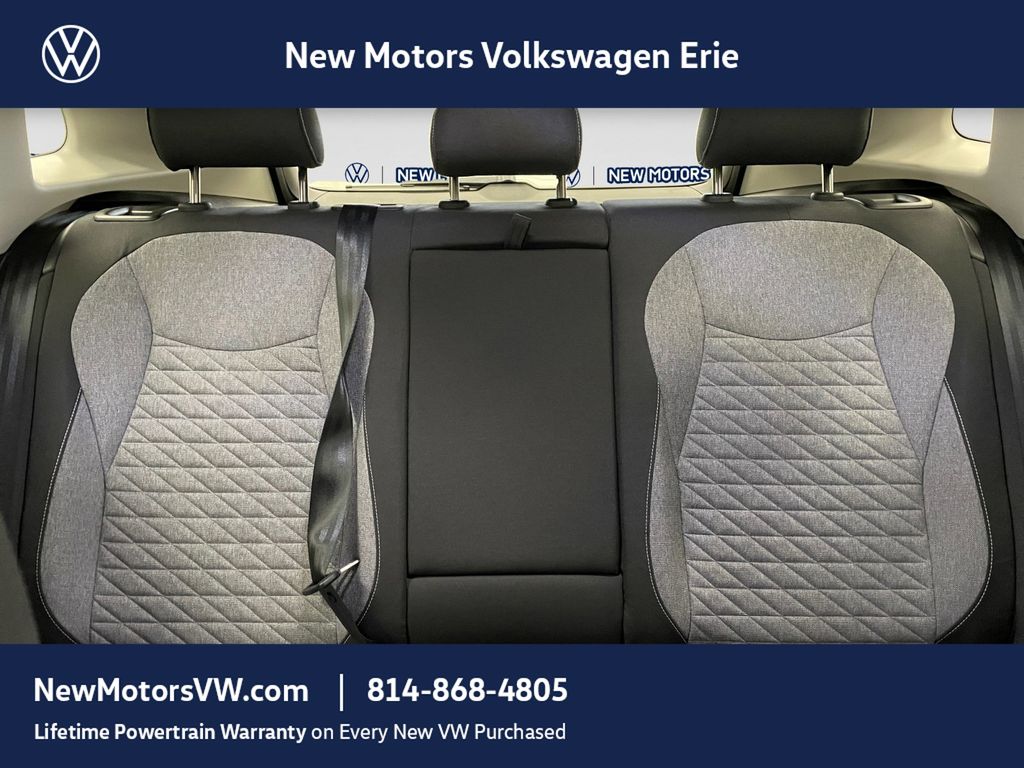 2026 Volkswagen Tiguan photo 11 of 13