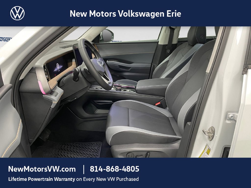 2027 Volkswagen Atlas photo 7 of 13