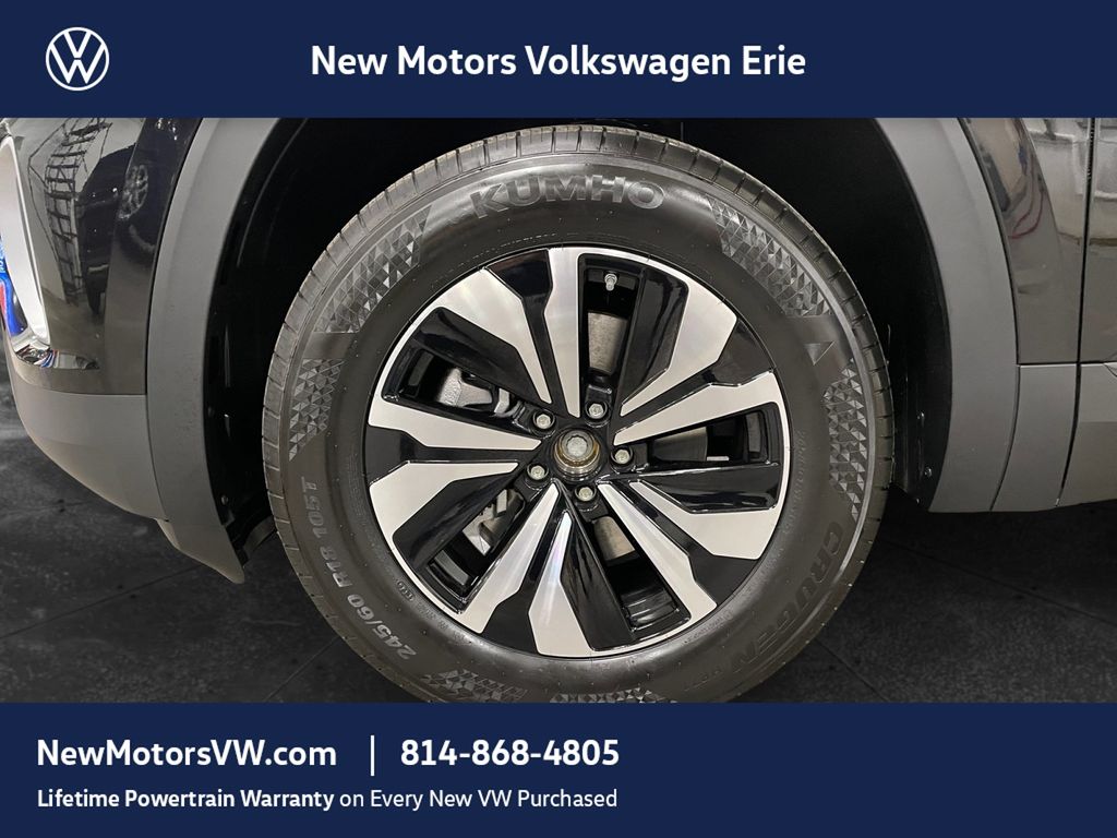 2026 Volkswagen Atlas SE Deep Black Pearl at New Motors