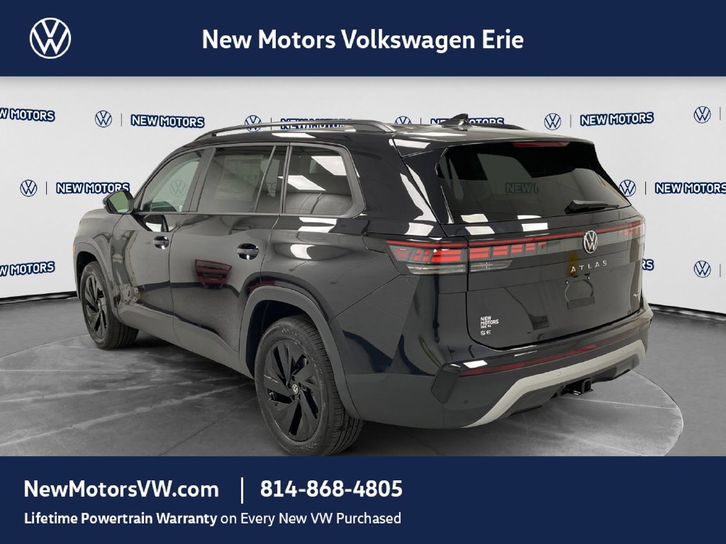 2027 Volkswagen Atlas photo 2 of 13