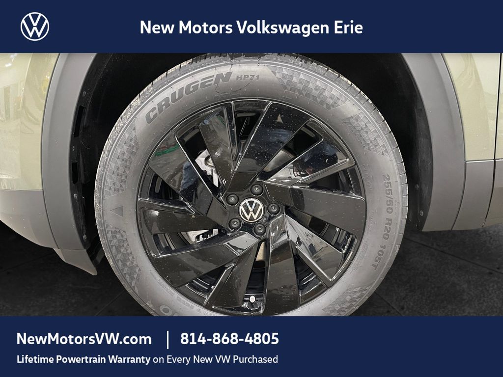 2026 Volkswagen Atlas Cross Sport SE w/Technology Avocado Green Pearl at New Motors
