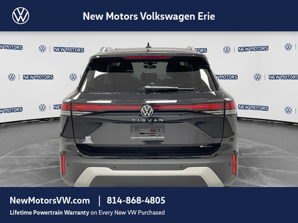 2026 Volkswagen Tiguan photo 3 of 13