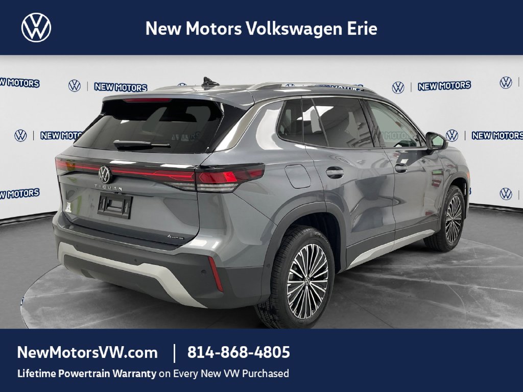 2026 Volkswagen Tiguan photo 4 of 13
