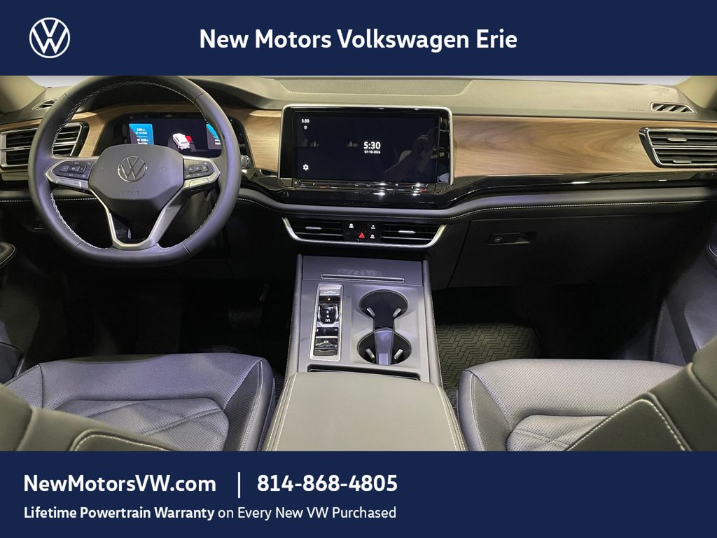 2026 Volkswagen Atlas SE Deep Black Pearl at New Motors