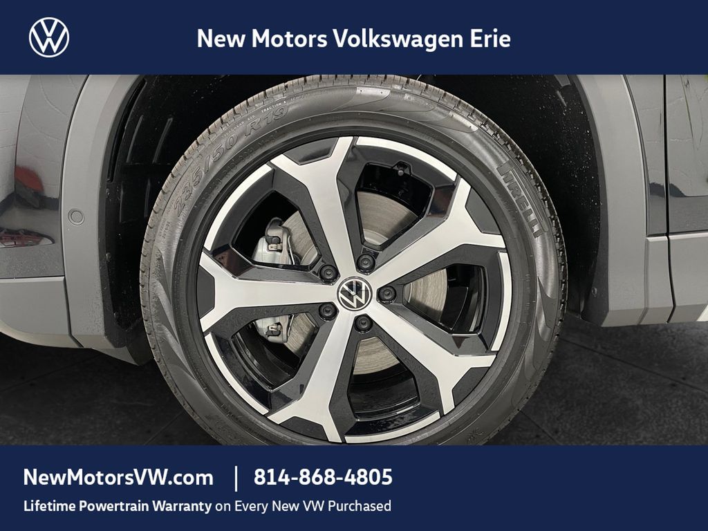 2026 Volkswagen Tiguan photo 12 of 13