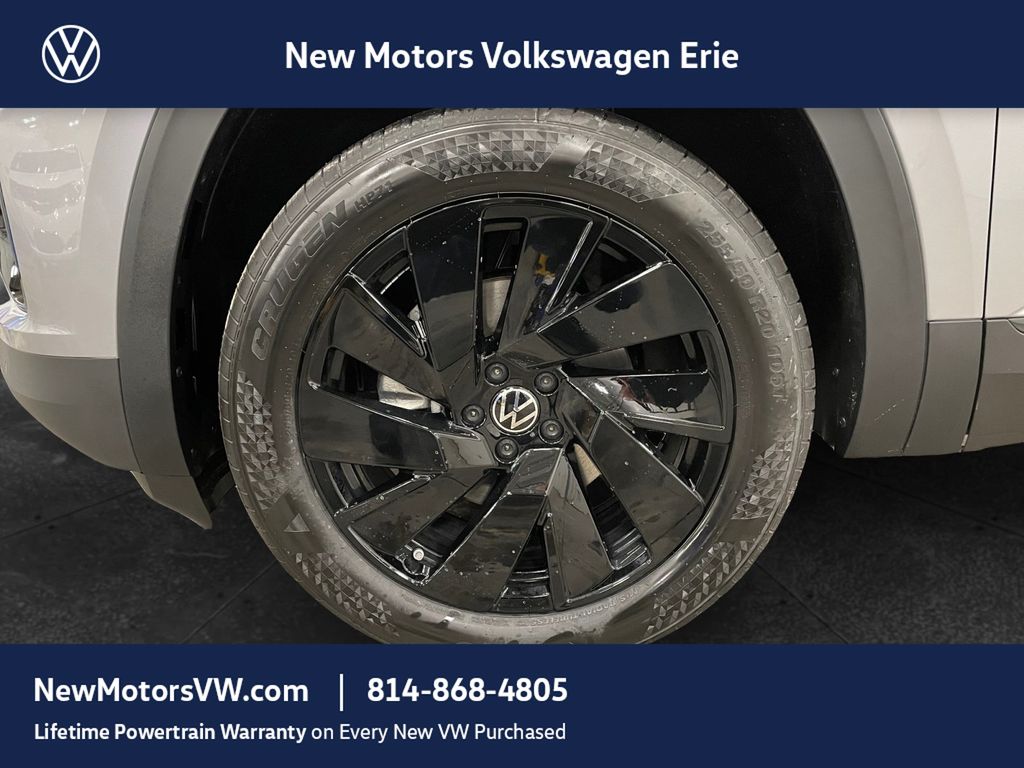 2026 Volkswagen Atlas Cross Sport SE w/Technology Silver Mist at New Motors
