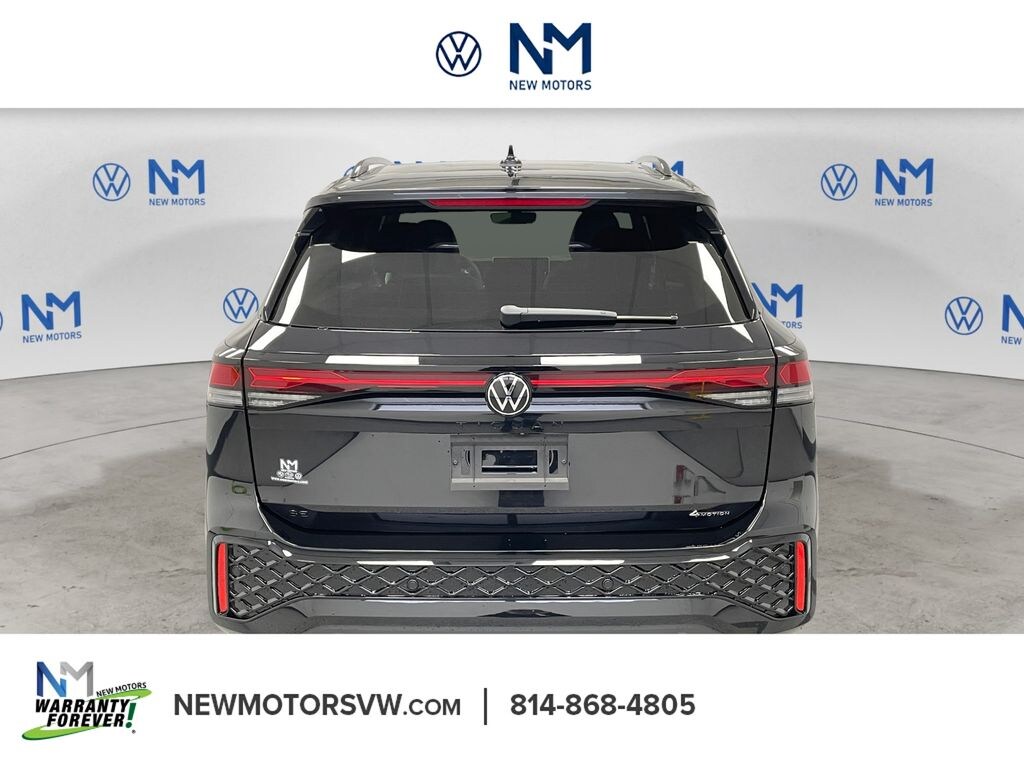 New 2026 Volkswagen Tiguan 2.0T SE R-Line Black SUV
