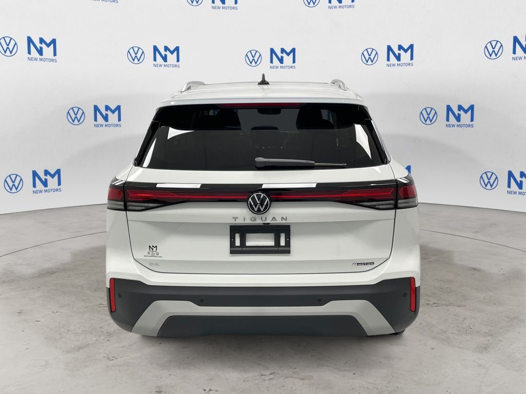 New 2026 Volkswagen Tiguan 2.0T SE SUV