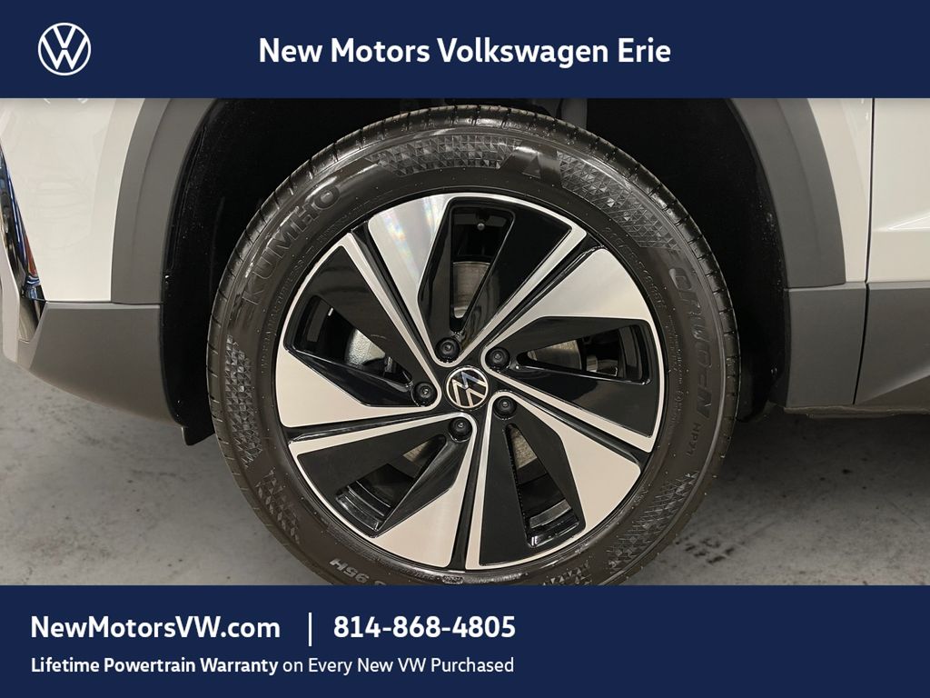 2026 Volkswagen Taos 1.5T SE Pure White at New Motors