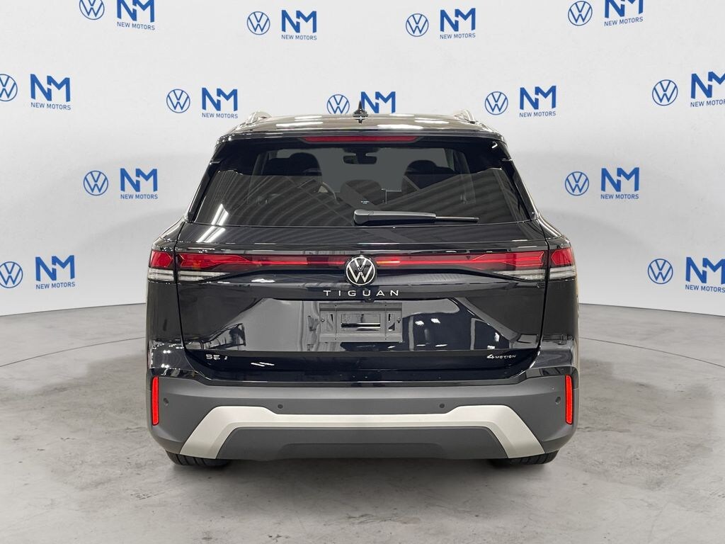 New 2025 Volkswagen Tiguan 2.0T SE SUV