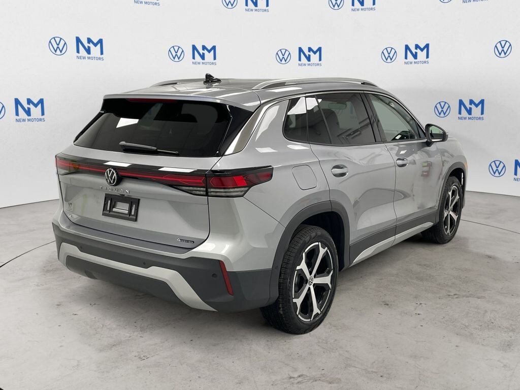 New 2026 Volkswagen Tiguan 2.0T SE SUV