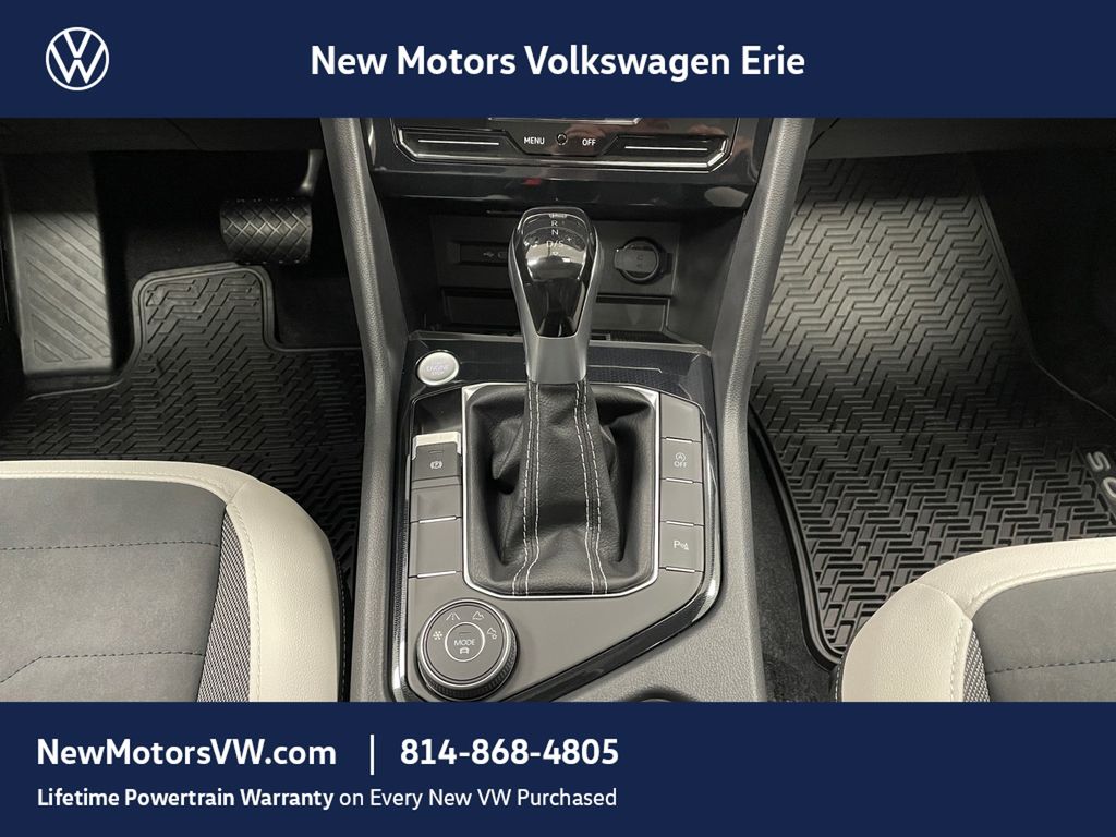 2026 Volkswagen Taos photo 9 of 13