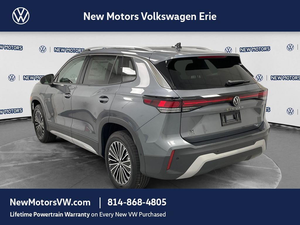 2026 Volkswagen Tiguan photo 2 of 13