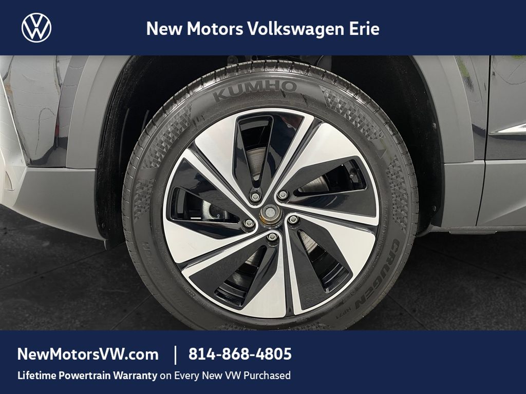 2026 Volkswagen Taos 1.5T SE Deep Black Pearl at New Motors
