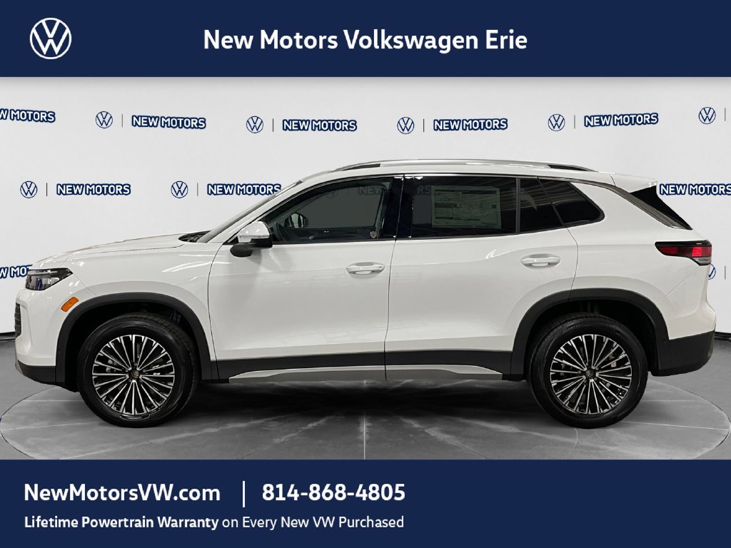 2026 Volkswagen Tiguan photo 2 of 15