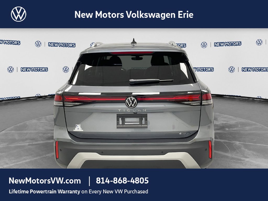 2026 Volkswagen Tiguan photo 3 of 13