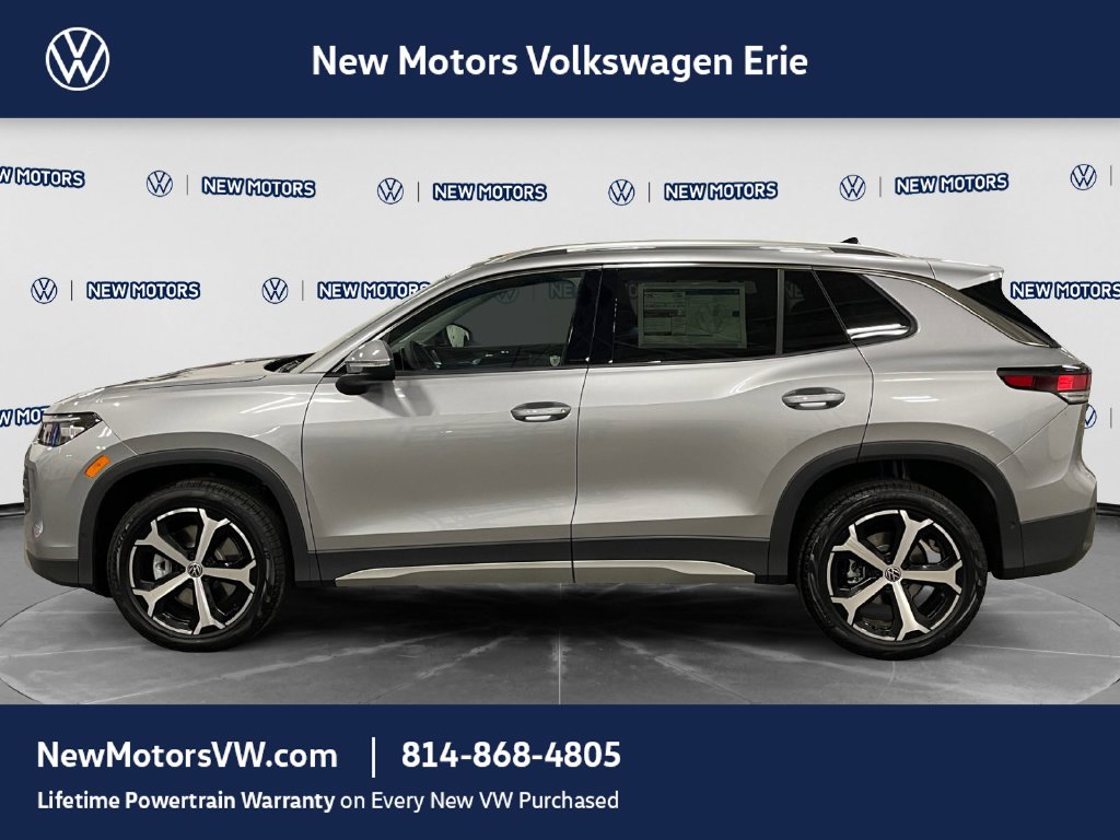2026 Volkswagen Tiguan photo 2 of 15