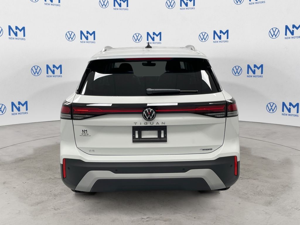New 2025 Volkswagen Tiguan 2.0T SE SUV