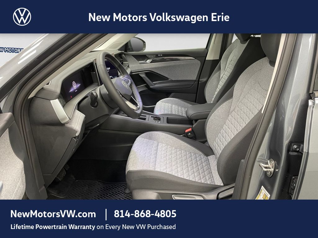 2026 Volkswagen Tiguan photo 7 of 13
