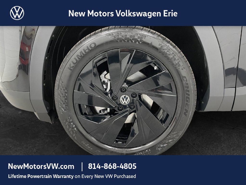 2027 Volkswagen Atlas photo 12 of 13