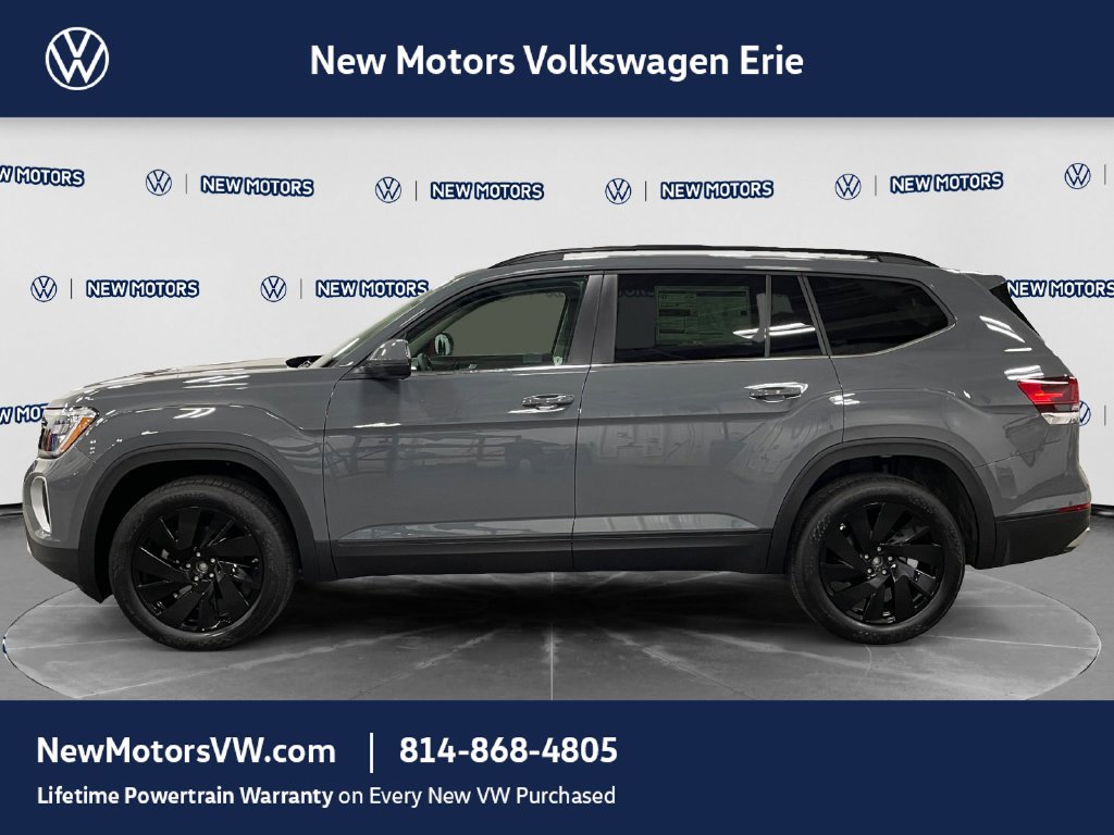 2026 Volkswagen Atlas photo 2 of 15