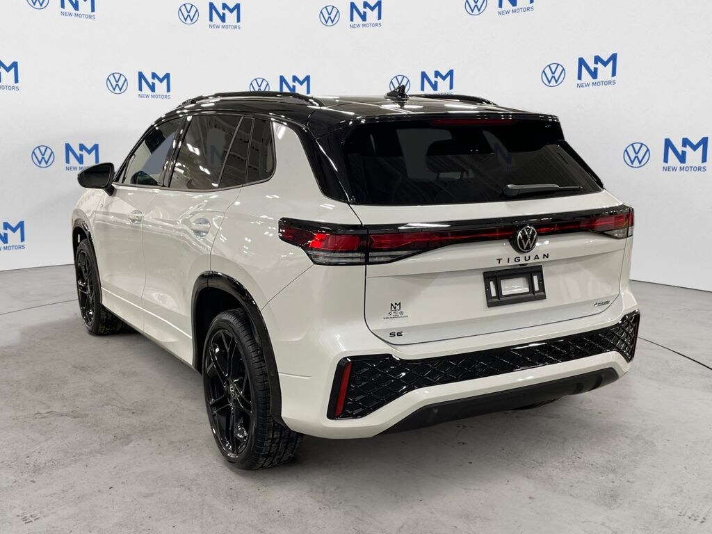 New 2025 Volkswagen Tiguan 2.0T SE R-Line Black SUV