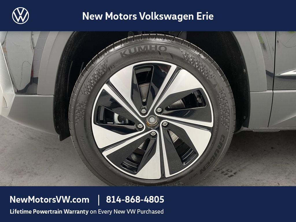 2026 Volkswagen Taos 1.5T SE Deep Black Pearl at New Motors