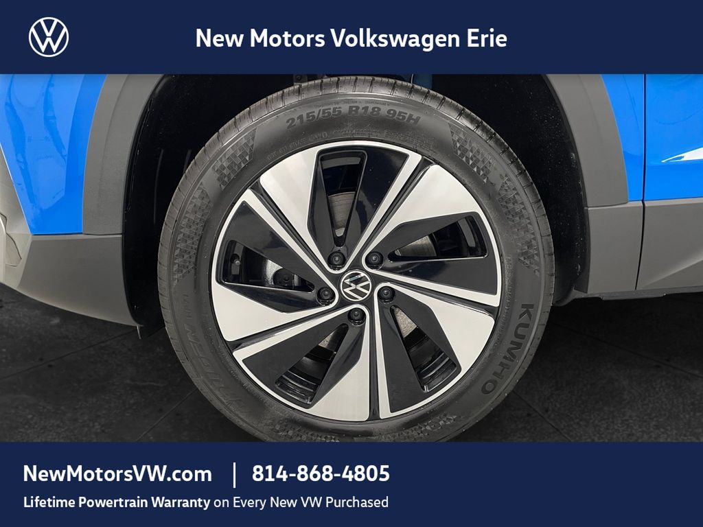 2026 Volkswagen Taos photo 12 of 13