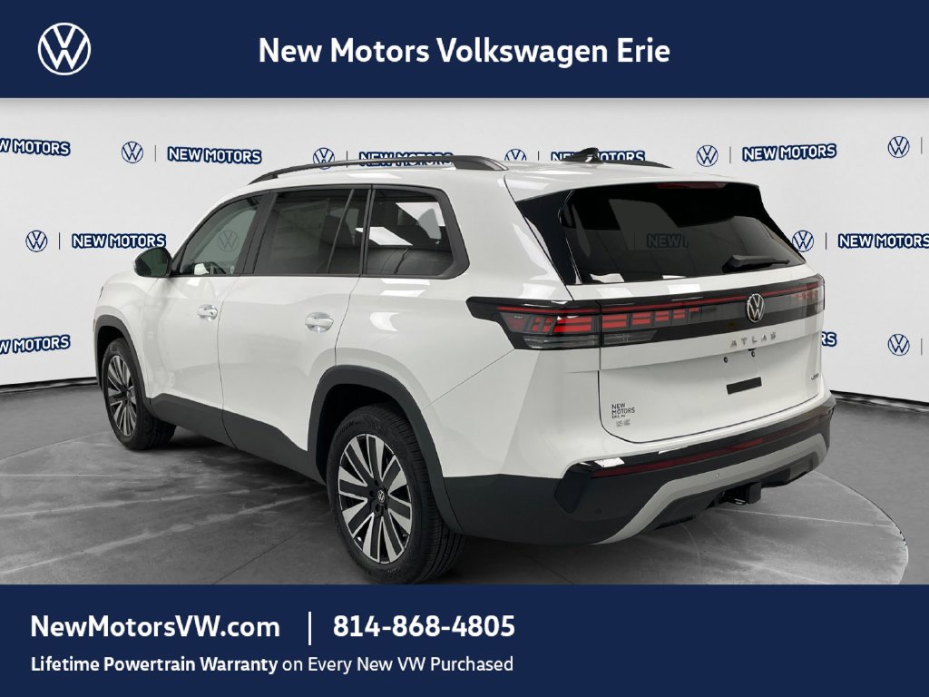 2027 Volkswagen Atlas photo 2 of 13