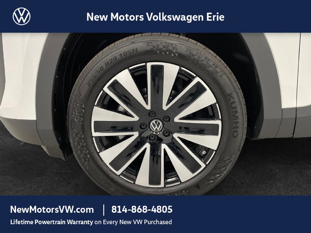 2027 Volkswagen Atlas photo 12 of 13