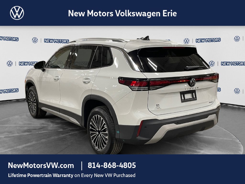 2026 Volkswagen Tiguan photo 3 of 15