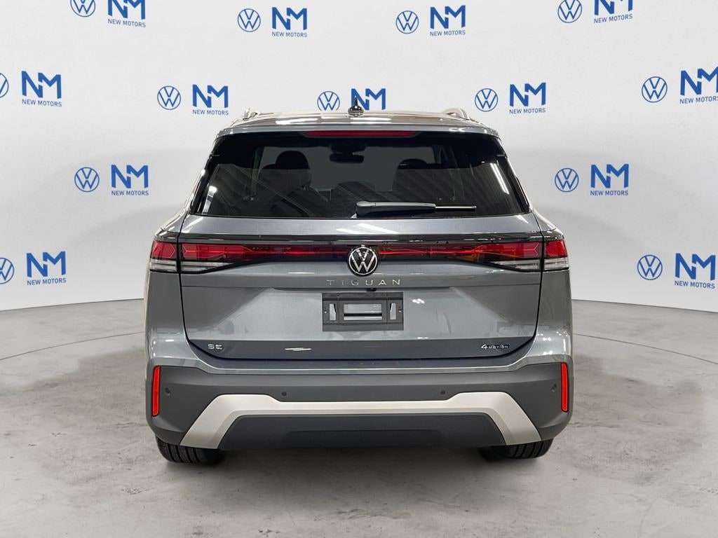 New 2025 Volkswagen Tiguan 2.0T SE SUV