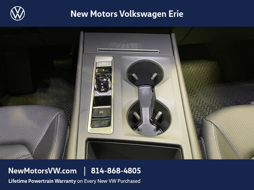 2026 Volkswagen Atlas SE Deep Black Pearl at New Motors